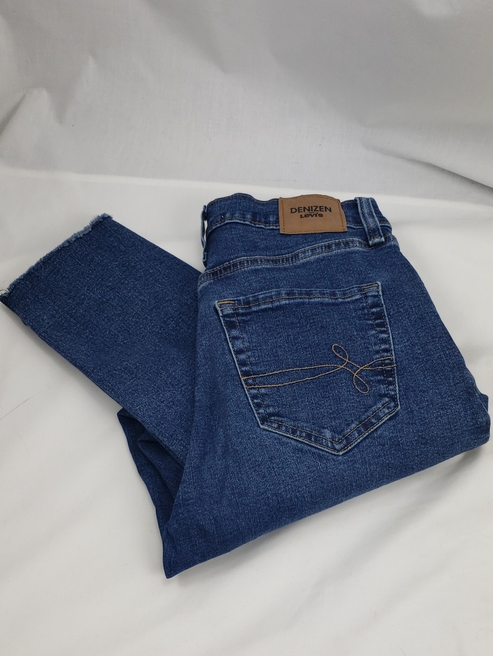 Levi's Denizen Mom Jeans Size 3 W26